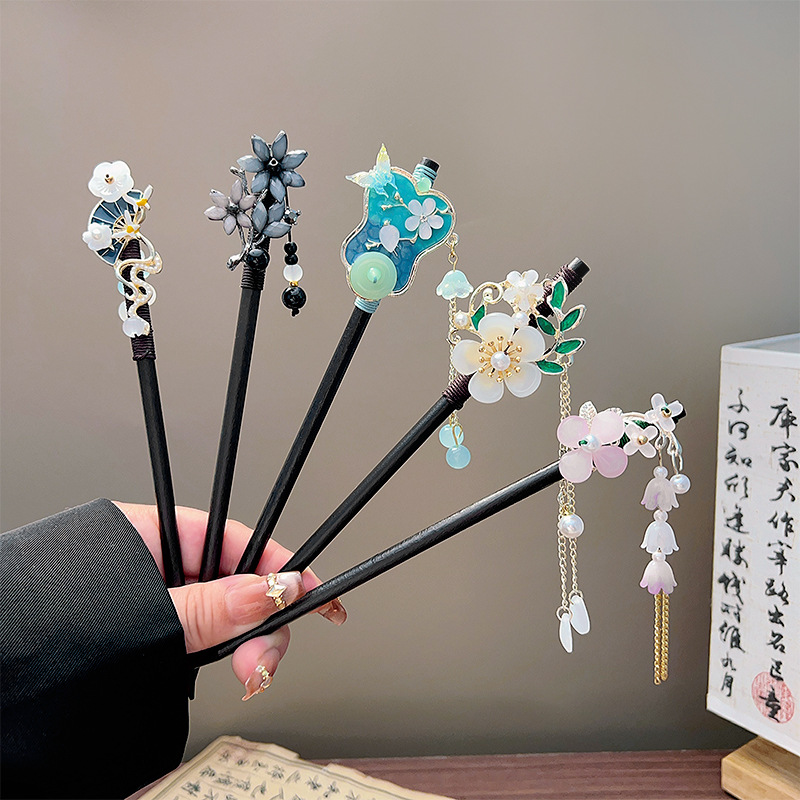 Women'S Formal Accessories - Klassischer Quasten-Haarstab, schwarzer Holz-Blumen-Perlen-Haarstab, chinesischer Hanfu-Haarschmuck,