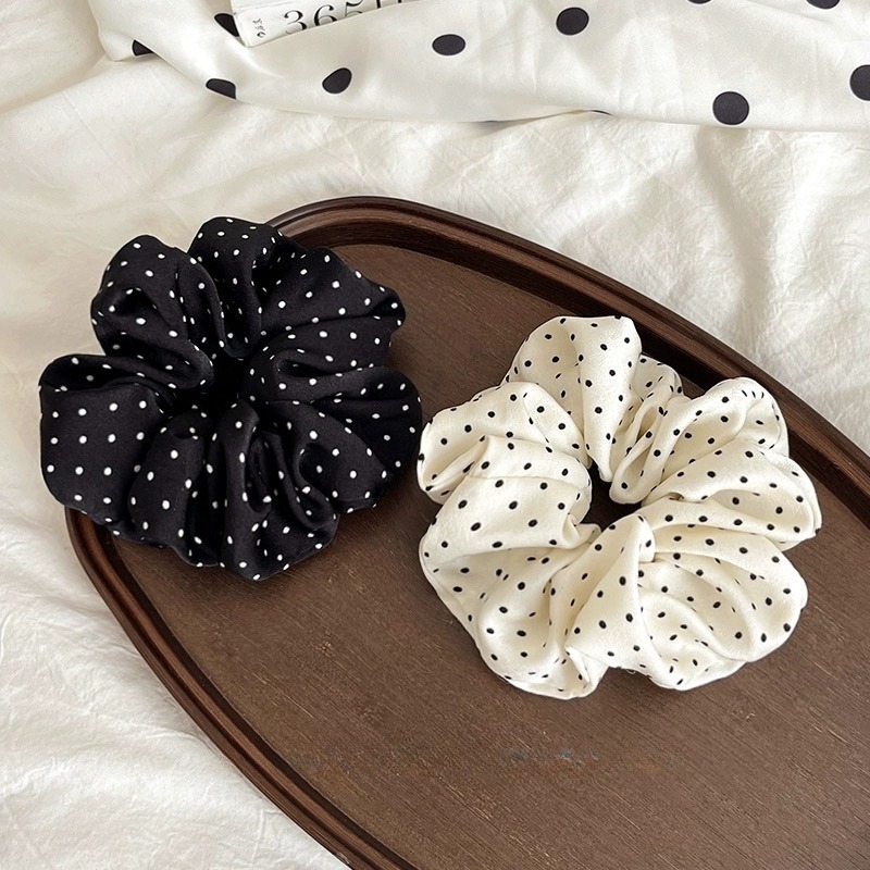 2er-Set Elegante Haargummis: M – Scrunchie Satin Set Bewertung und Preis