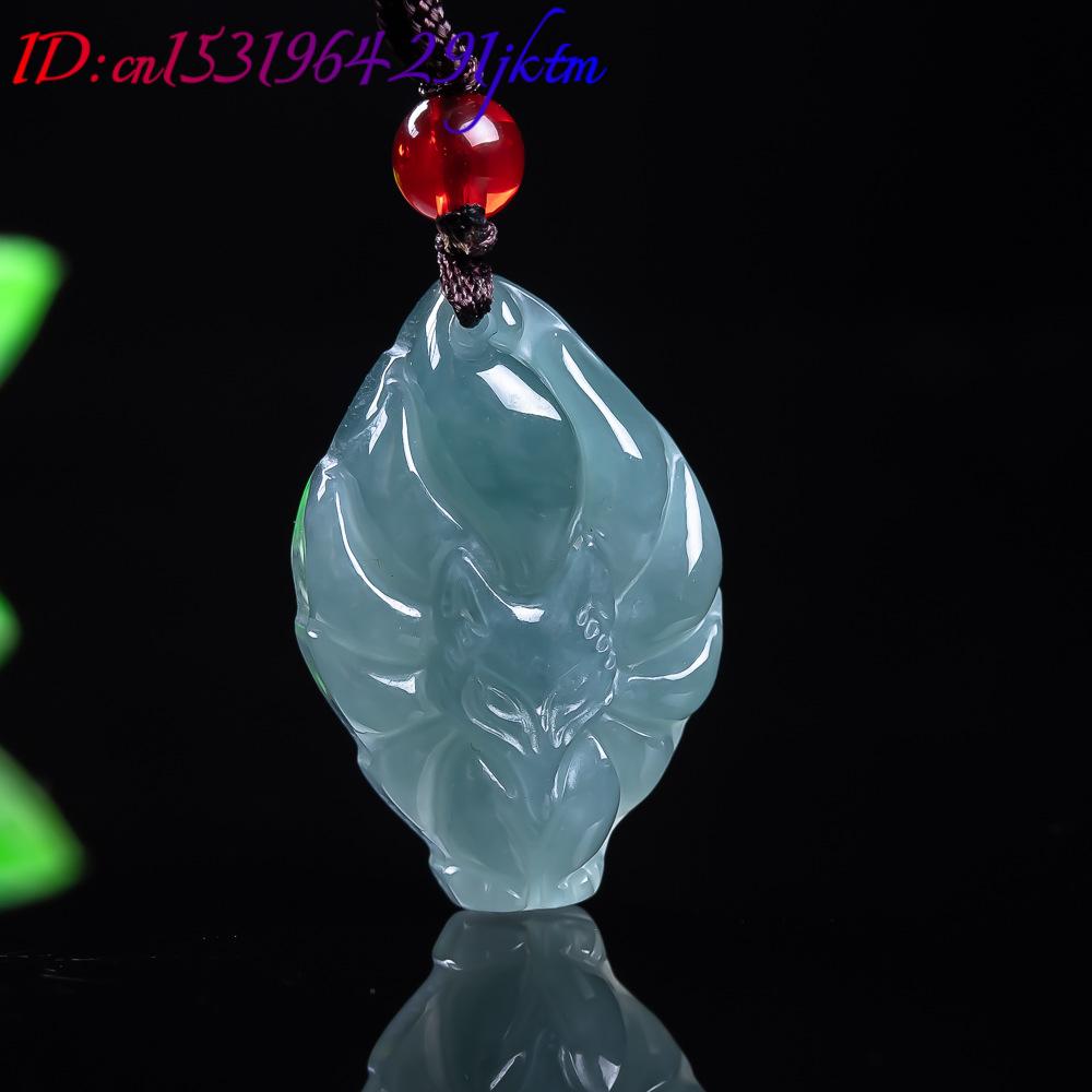 Natürliche burmesische Jadeit- – Accessories Woman Bewertung und Preis