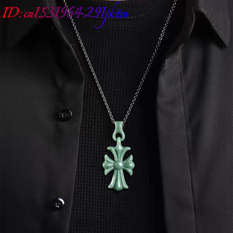 Natürliche burmesische Jadeit- – Accessories Woman Bewertung und Preis