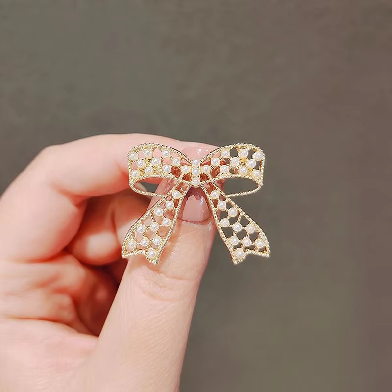 Punk-Mädchen-Brosche, 2023, mo – Women'S Accessories Manufacturers Bewertung und Preis